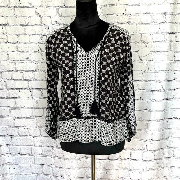 Francesca’s black and white blouse with tassels - size S - Picture 1 of 12